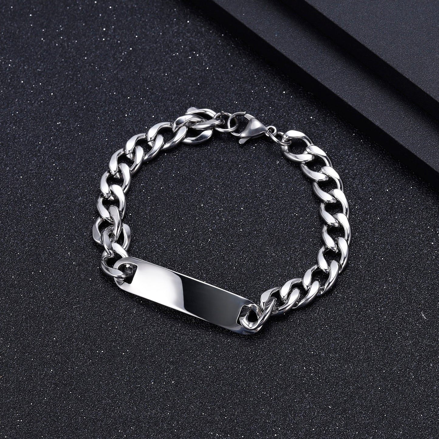 Customized Bar Chain Bracelet