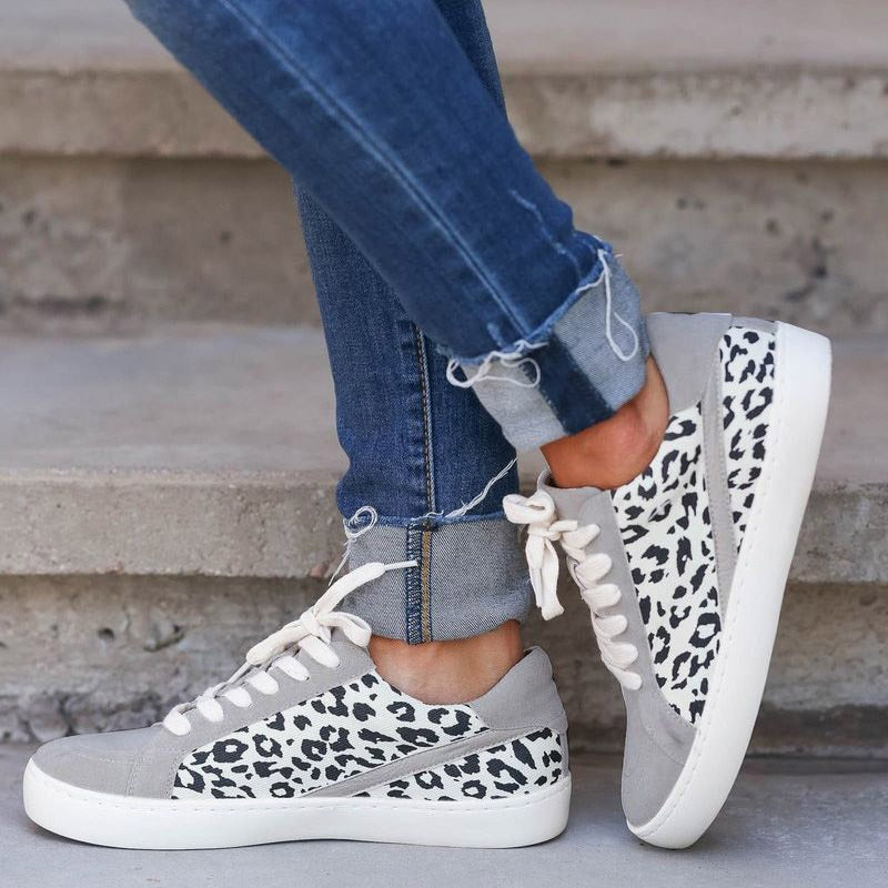 Leopard Kicks